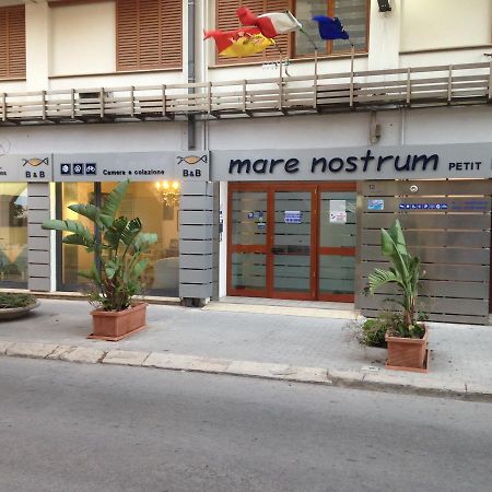 Mare Nostrum Petit Hotel Pozzallo Exteriör bild